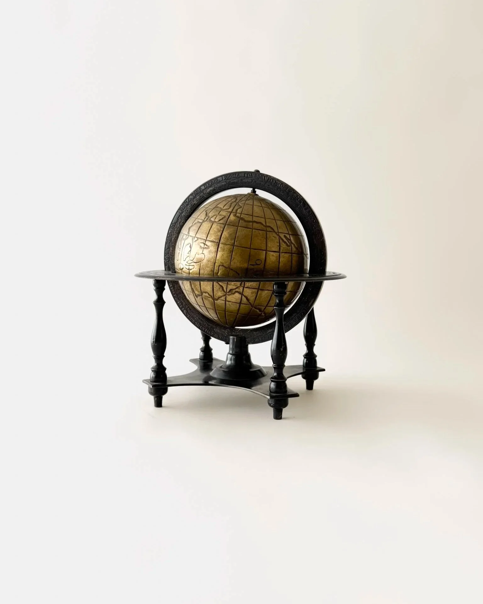 Castilian Imports Desktop World Globe