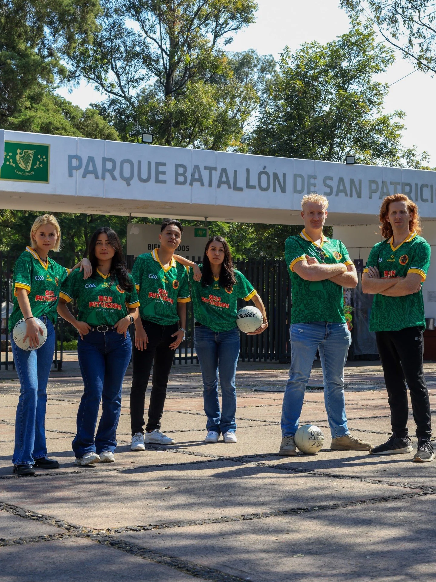 San Patricios x San Patricios

Now, a few of you have already commented on our jerseys, and the name we share with the first and only GAA club in Mexico, Los San Patricios GAA, who are bringing the ancient Irish sport of Gaelic Football to Mexico Cit