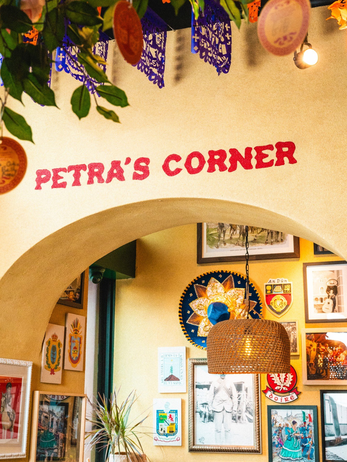 As our name suggests, San Patricios honors the Saint Patrick&rsquo;s Battalion - Irish soldiers who defected from the U.S. Army to fight alongside their Mexican camaradas.

Throughout the bar, we also pay tribute to figures who embody that same spiri