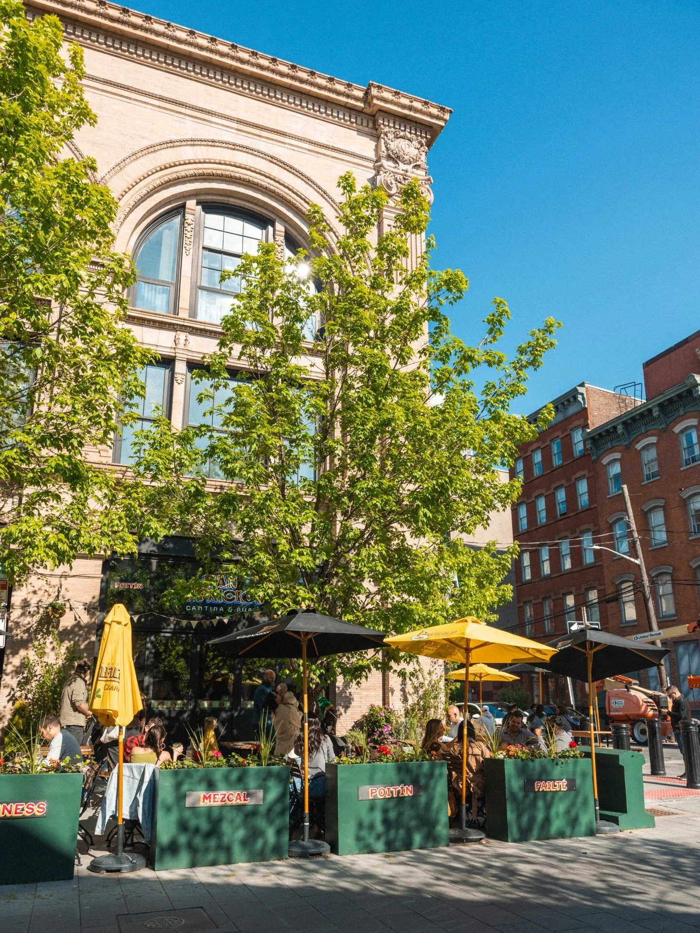 We&rsquo;ve highs of 86&deg;F in Jersey City this week, and whether you&rsquo;re looking to cool off in the air conditioning while watching the Knicks or soak up the sunshine with Margs and Tacos, we&rsquo;ve got you covered.

Head inside for the gam