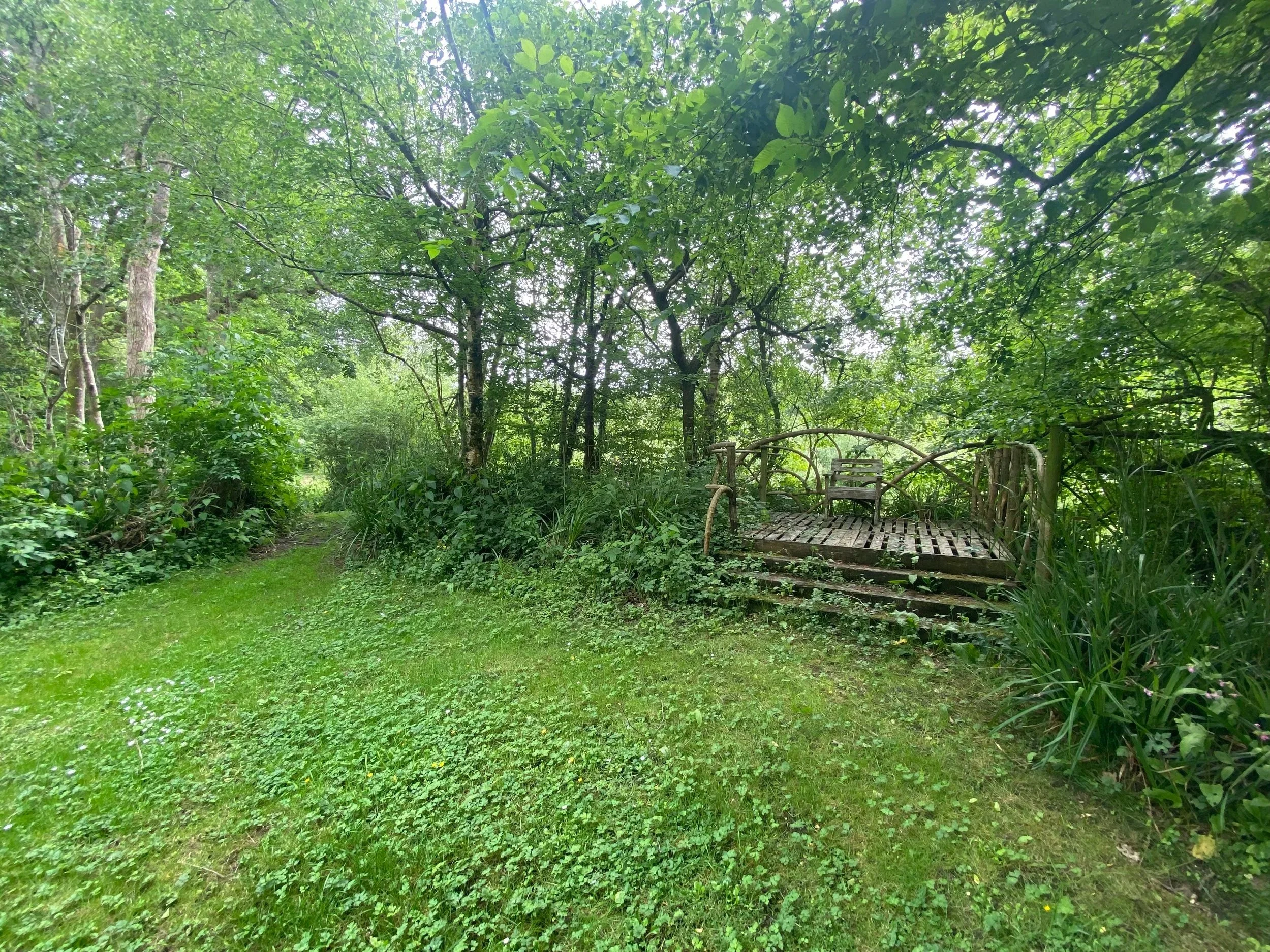  Twitten Dell  - A rustic retreat space designed with group getaways in mind, suitable for approx. 18 guests across a diverse range of charming accommodation and spaces.