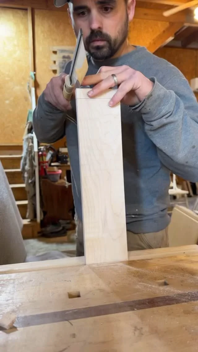 Hand cut dovetail drawer boxes…
.
.
#woodworking #madewithkencraft #customcabinetry #customwoodcraft #customcabinets #dovetails #dovetaildrawers #curlymaple