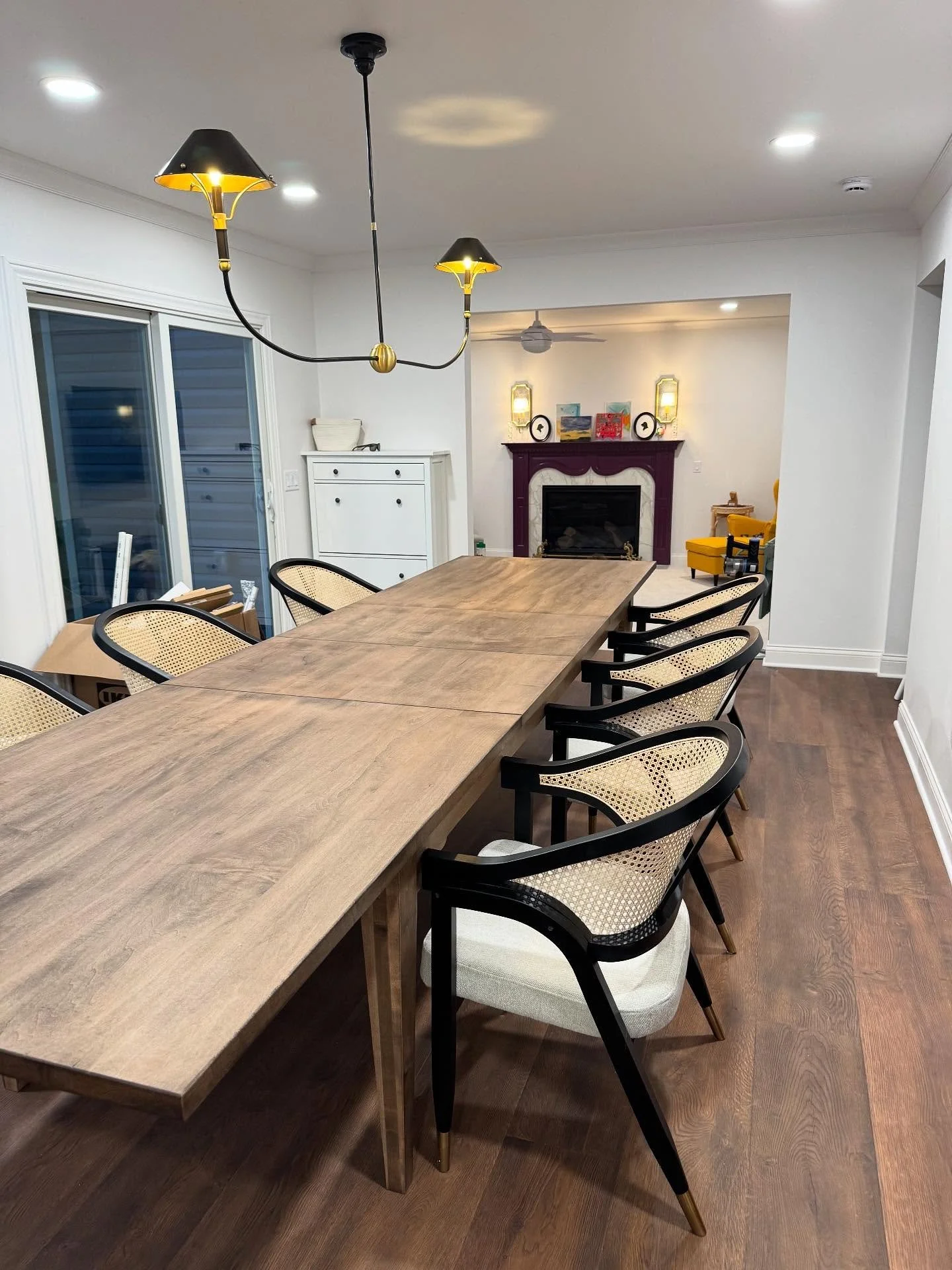Custom extending dining table…
This table was custom designed to fit this new kitchen…and to fit a lot of people around it! With a maximum length of 153”, it provides plenty of space to host Thanksgiving dinner with the extended