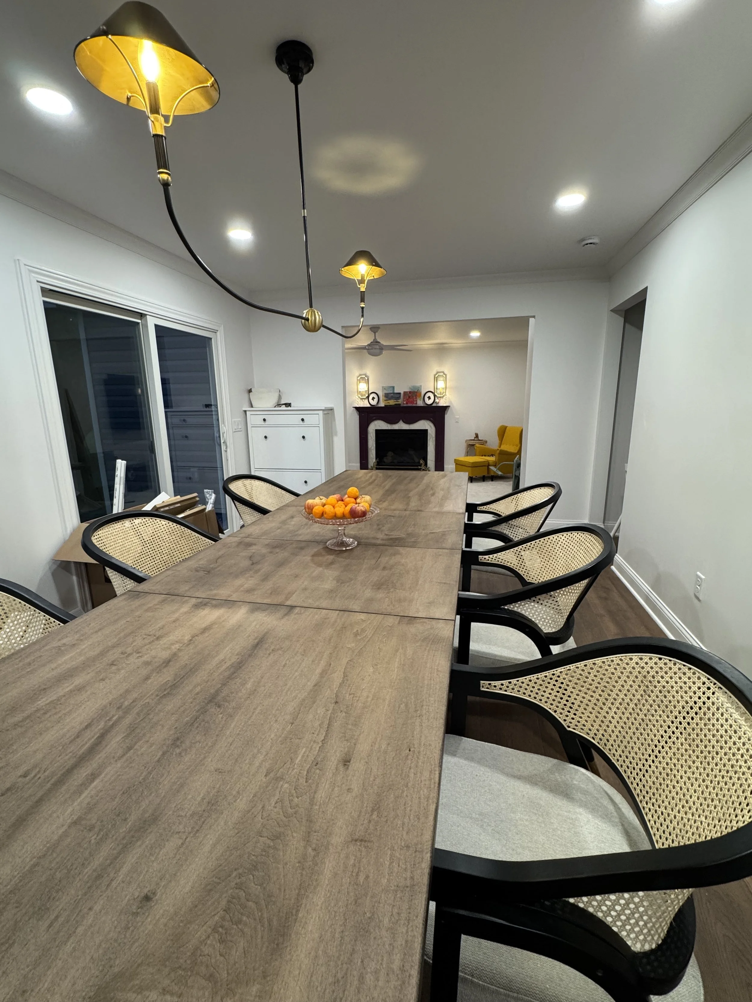 Extending dining table