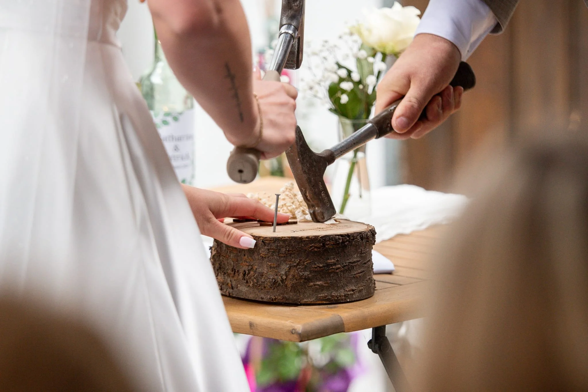 Ritual Hochzeit Baumstamm