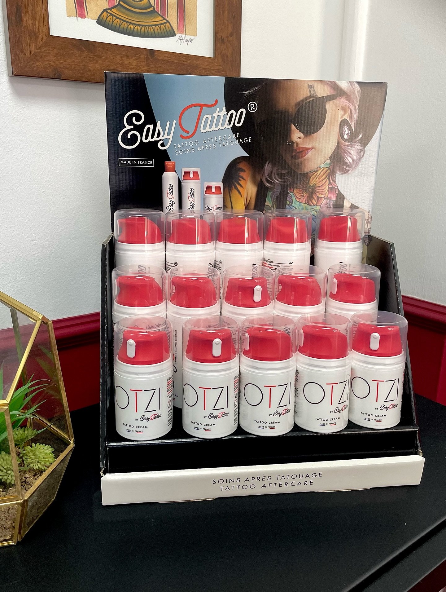 Aftercare is very important for ensuring your tattoo heals the best it can.
@easytattoo_uk is my choice of aftercare not just for its superb healing properties but also being in a pump bottle and not an open container means there’s no cross co