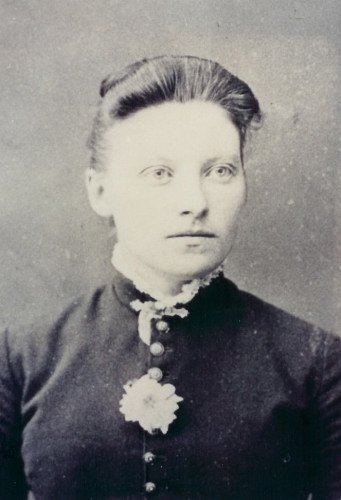 Ada Dinsmore Strout (1869-1942) - 6th cousin 3x removed.jpg