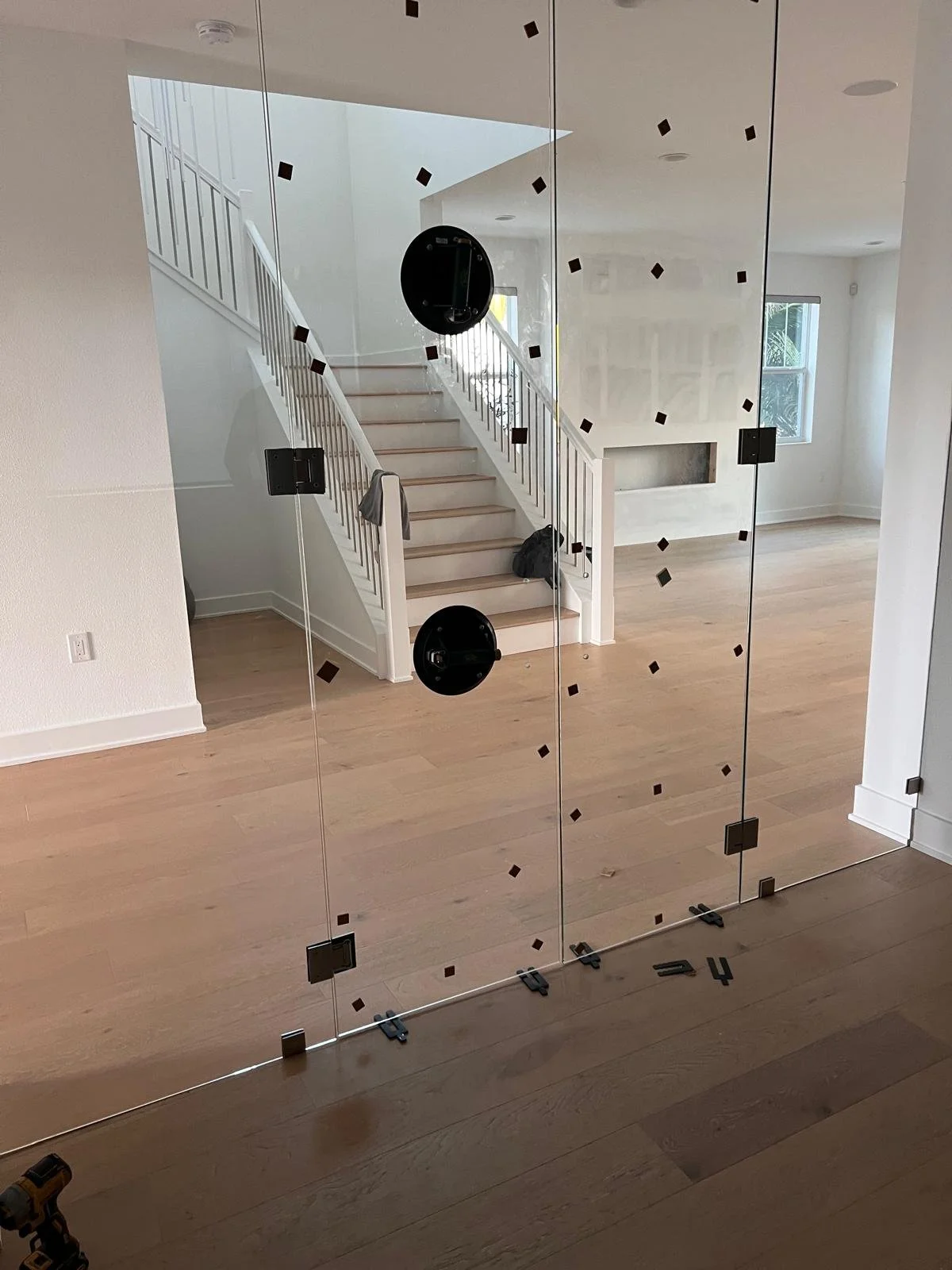 Glass partition abe 2.jpg