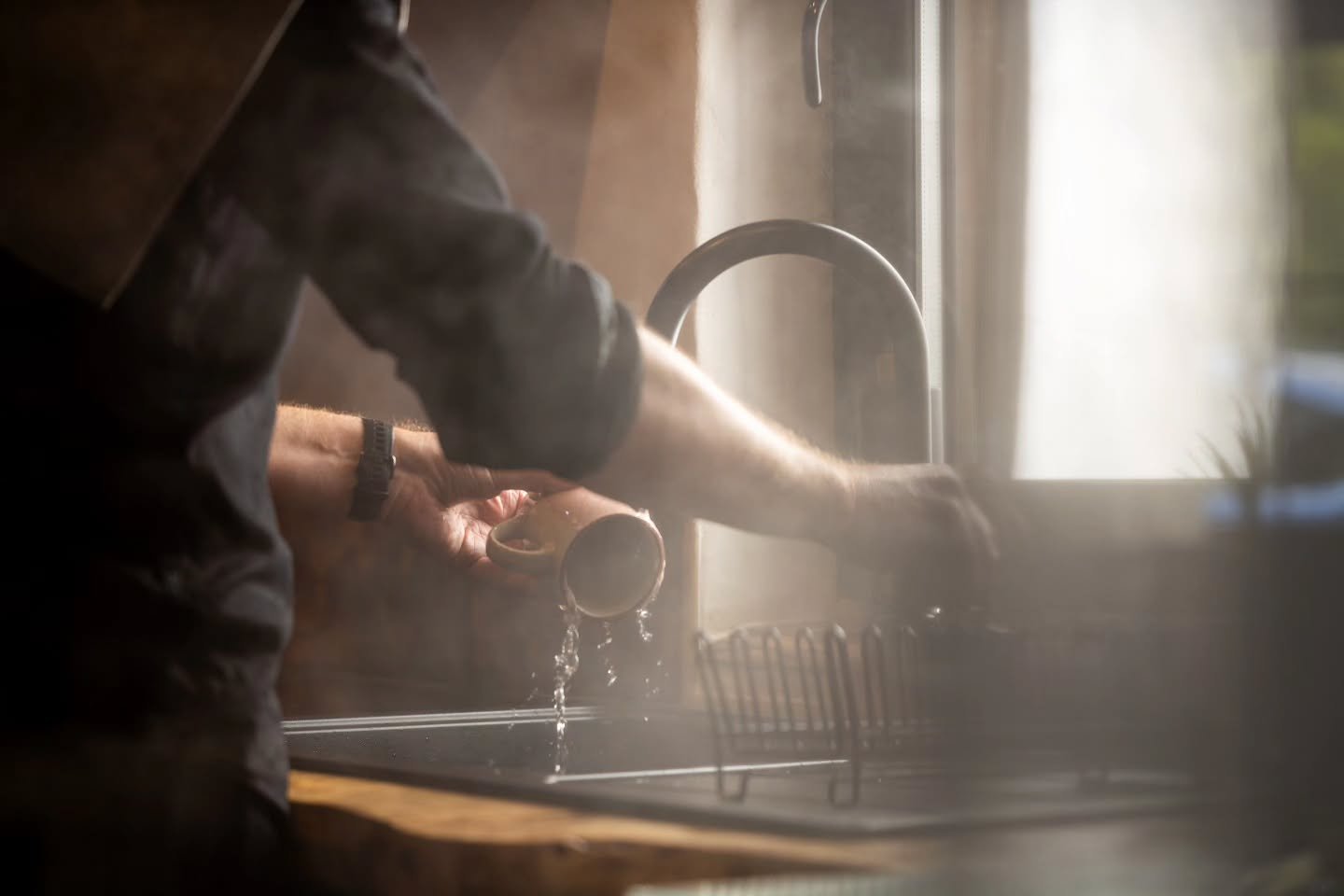 ​That glorious moment when the Munro is bagged and your cottage is calling. 🏔️☕

​You did the work. Now for the reward 🎖

​Head straight to the kitchen where our top-notch coffee amenities are waiting to deliver that perfect, steaming cup ☕️
That f