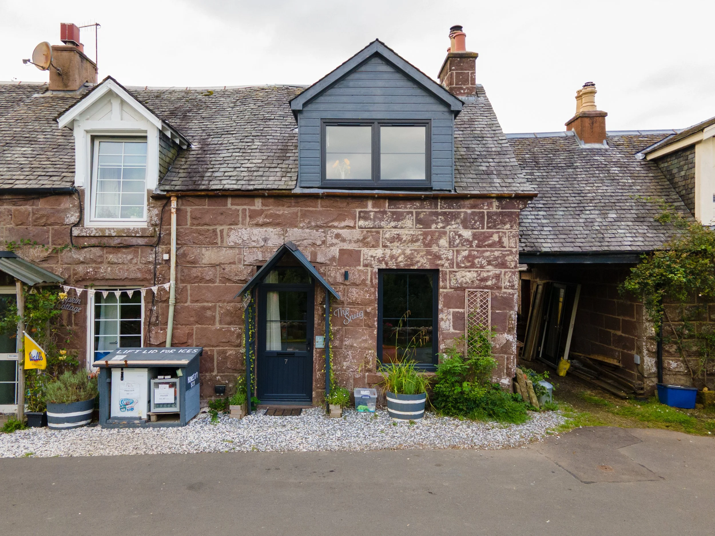 The Snug & River Hideaway-10.jpg