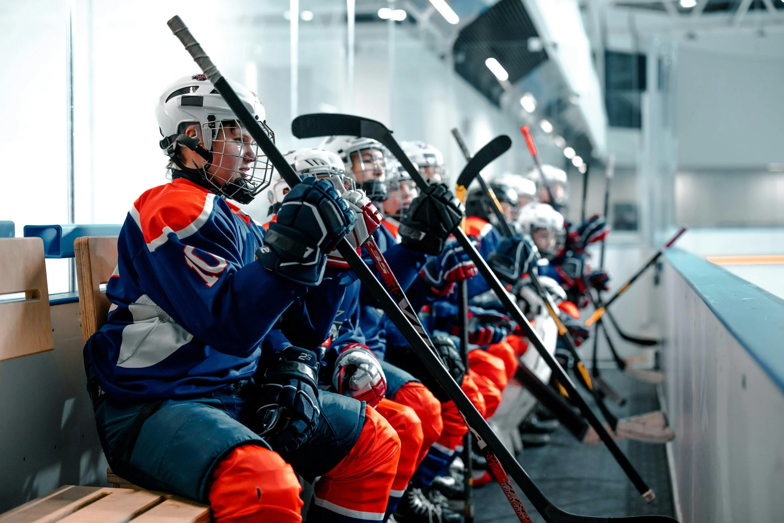 Hockey team huddle before competition