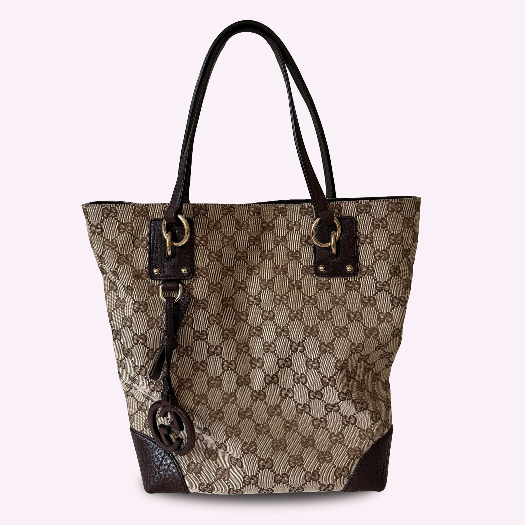 gucci_charm_tote.png