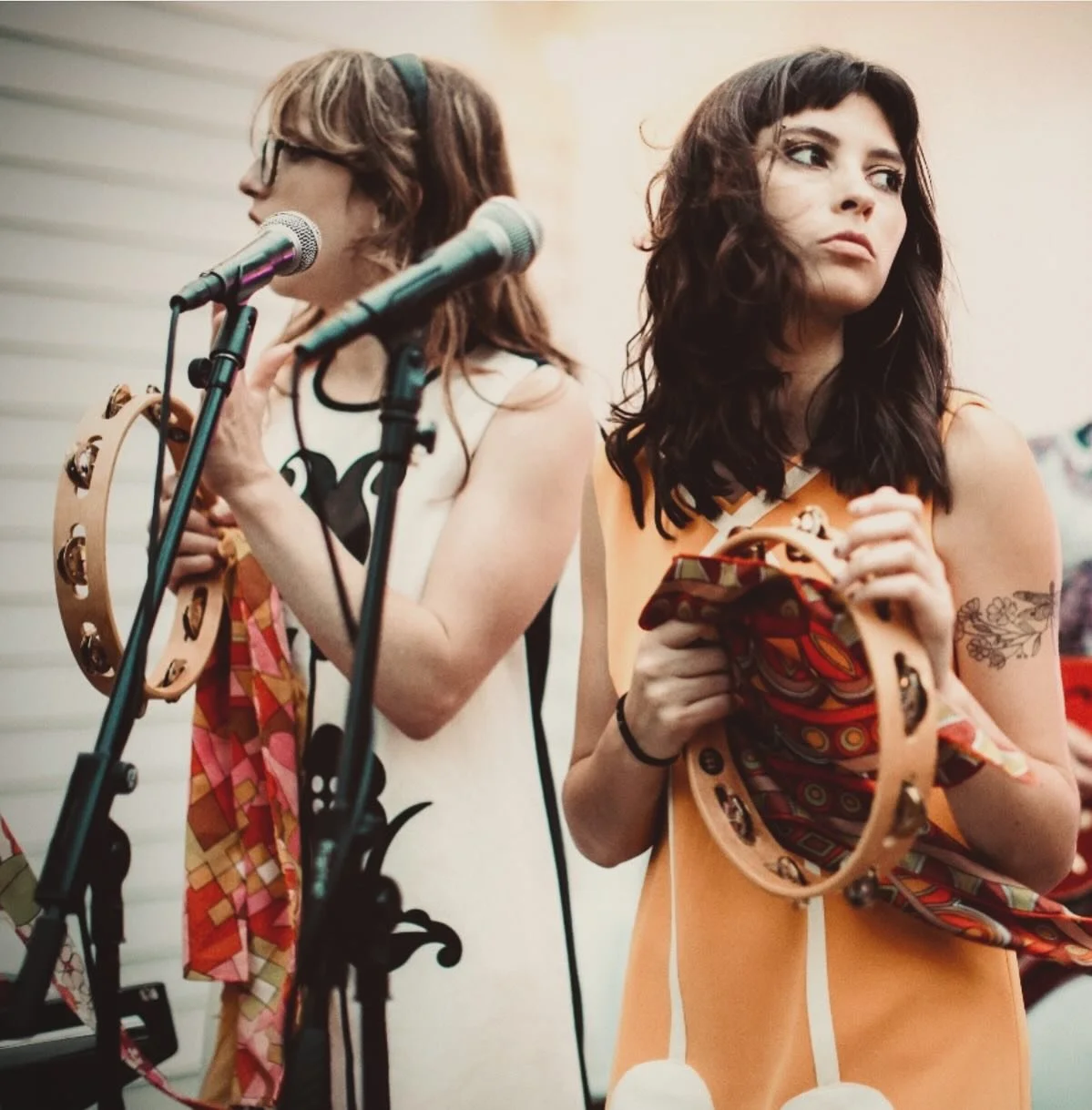 We&rsquo;re so excited to have our dynamic duo back 💃🕺 @hellosarah2006 and @mollyrose0203 for our @skatetimeny Roller Disco Party this Friday! 🎉✨
Joining the fun is the amazing Garageband &mdash; Psych Meds! 🎸🌀 Get ready to groove and spin the n
