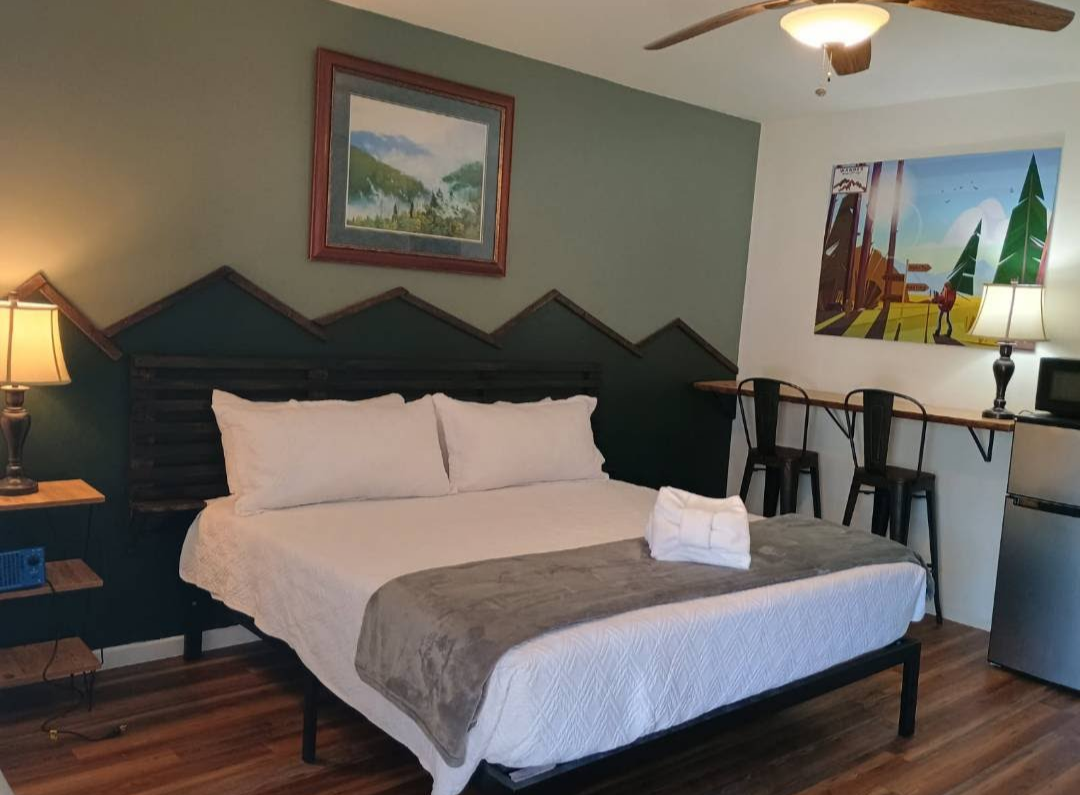 Picture of Rooms | Discover Mountain Retreats Today — WILD MOUNTAIN LODGE