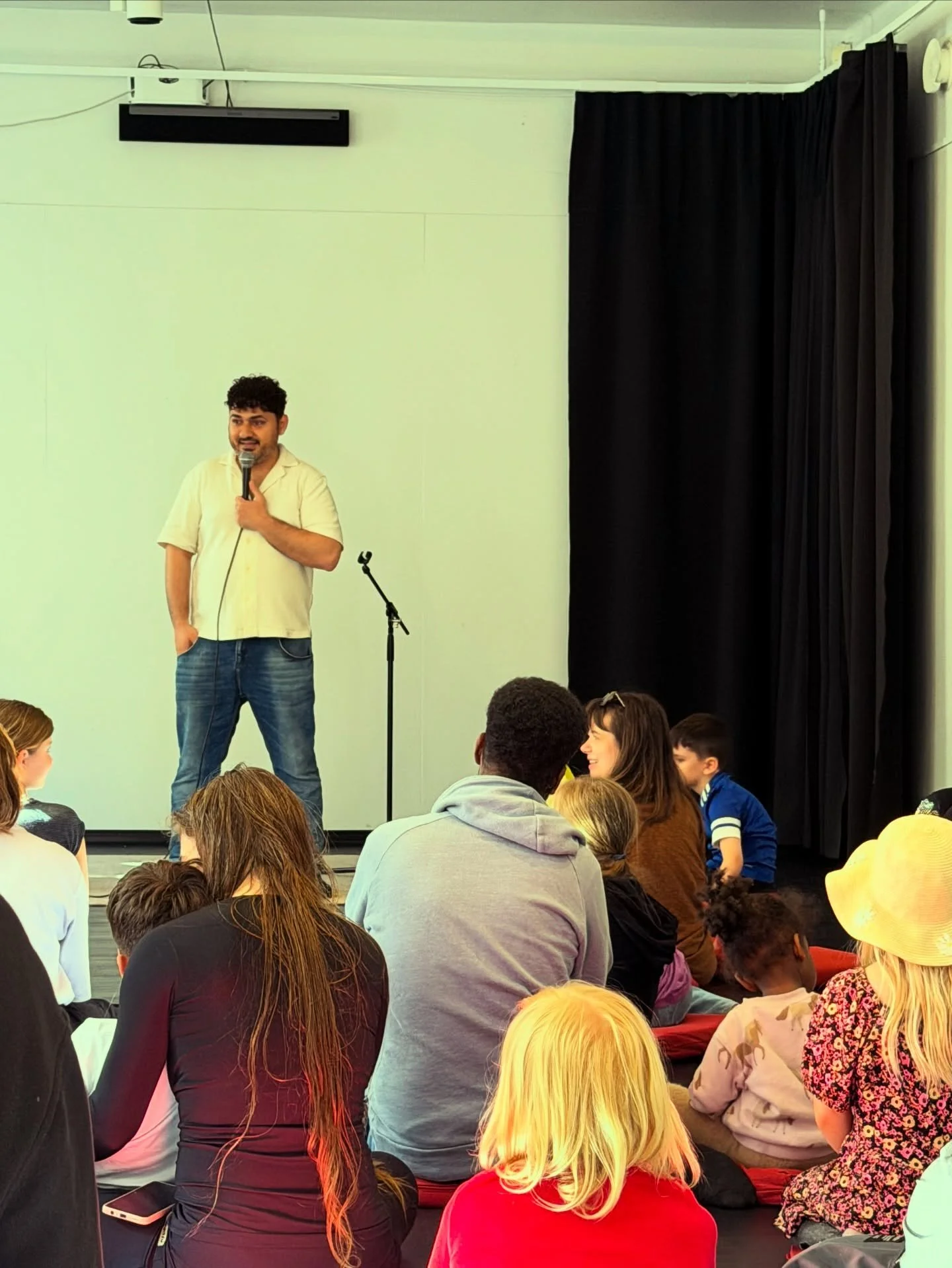 This year, I had the honor of being part of @maailmakylassa 
I did my very first stand-up gig for kids! I had to write a completely new set and adapt my style to fit a younger audience. It was such a fun and rewarding experience!