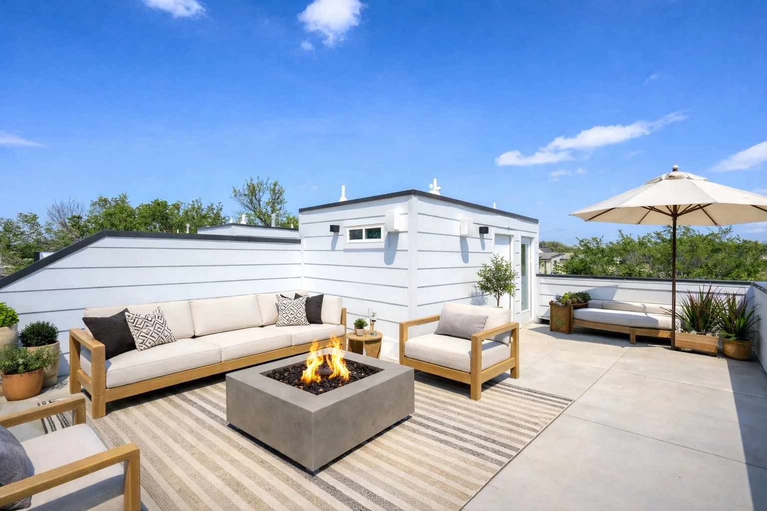 5705 live oak rooftop.jpg