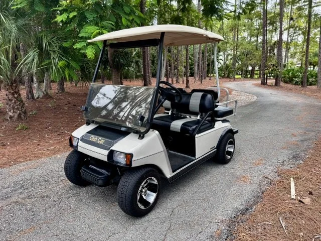 01 Club Car DS