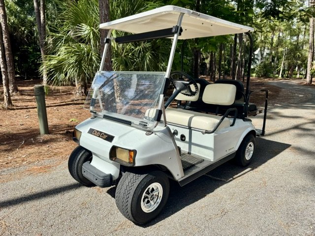2001 Club Car DS with new batteries