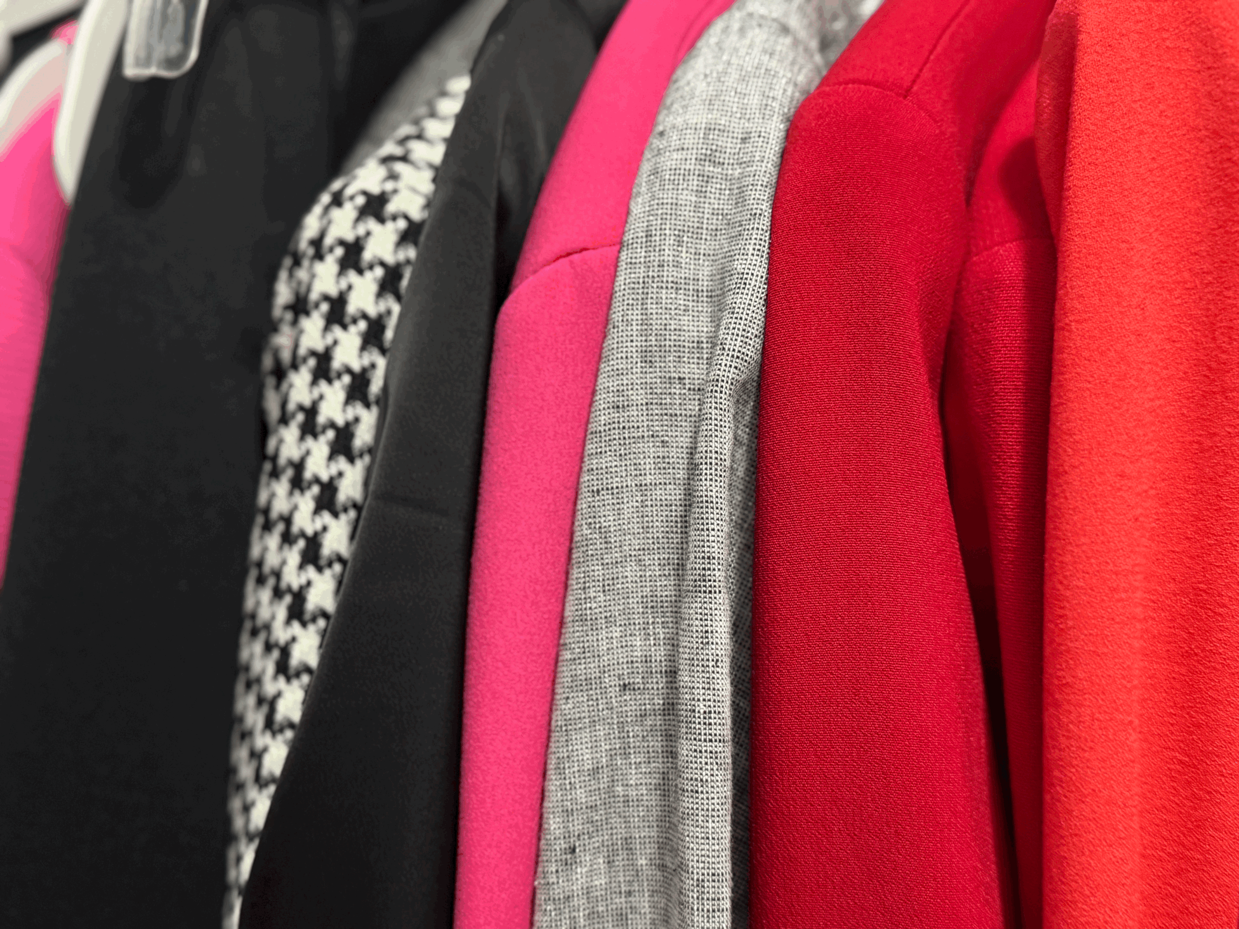 👗 Wardrobe Edit & Organizing