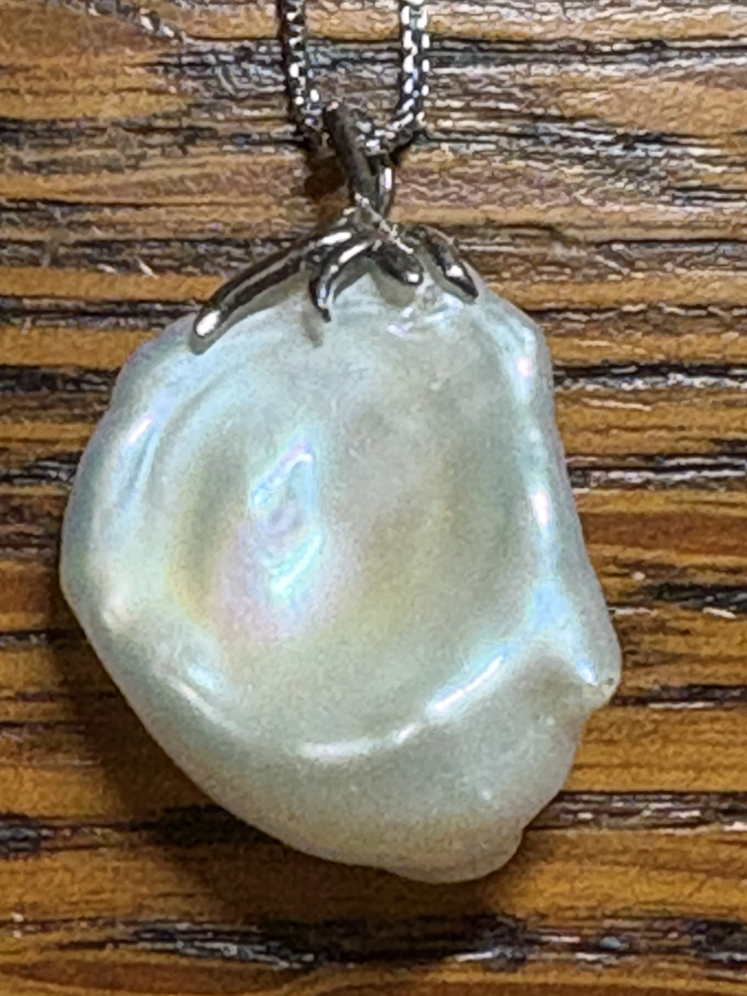 Elegant Freshwater Baroque Pearl Pendant Necklace