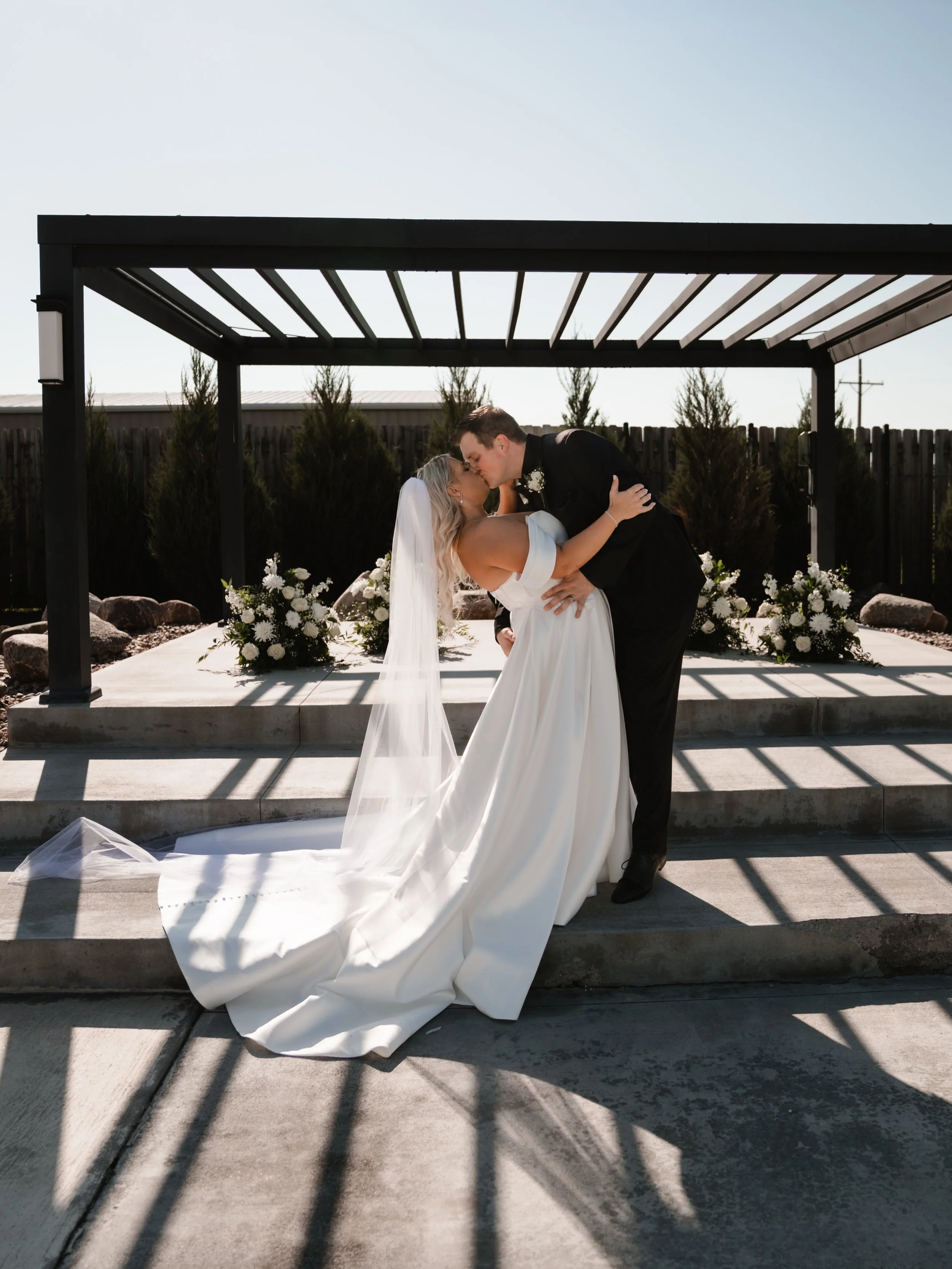 its another wedding day in Nebraska and we&rsquo;re on our way back to @boulderflatts 🎉💍✨

excited to capture Shayna + Danny&rsquo;s big day! 

. . .
📷: @jcbcreative 
👥: Danielle + Derek | @danielle_.johnson
💐: @snowsfloralneb 
👗: @somethingblu