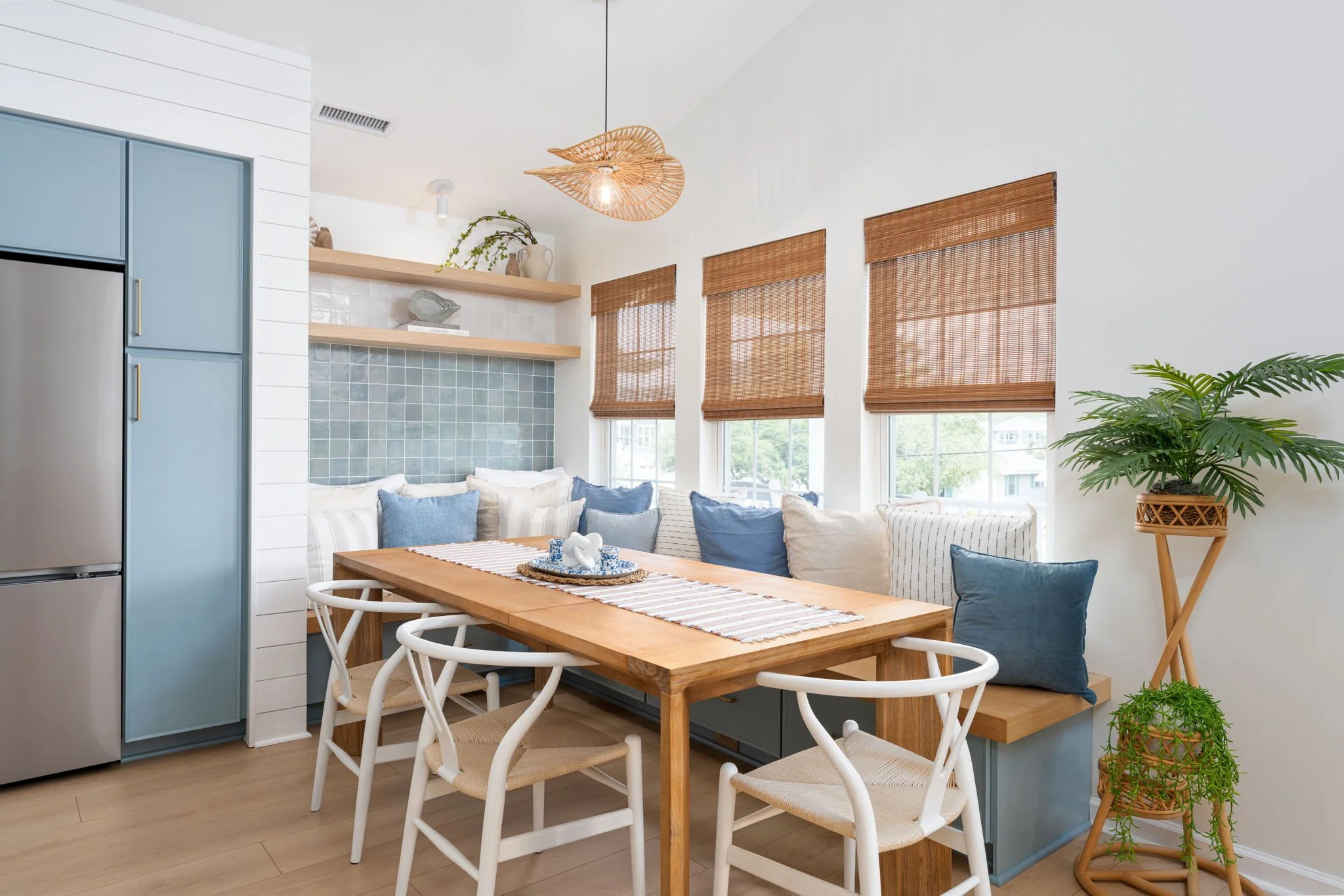 dining-area-3bdrm-01b.jpg