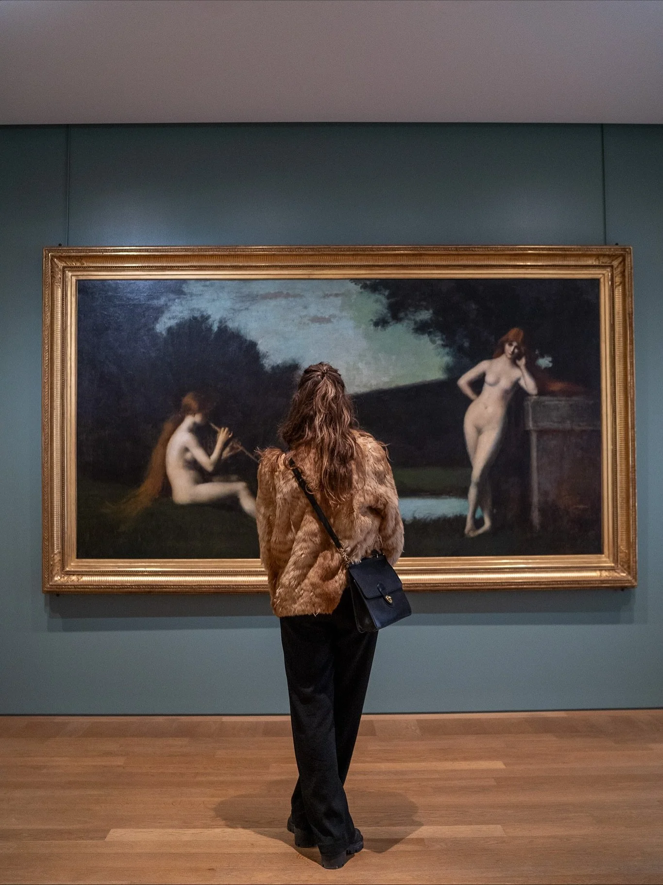 My vintage Parisian treasure, doubled as a Halloween costume🥭