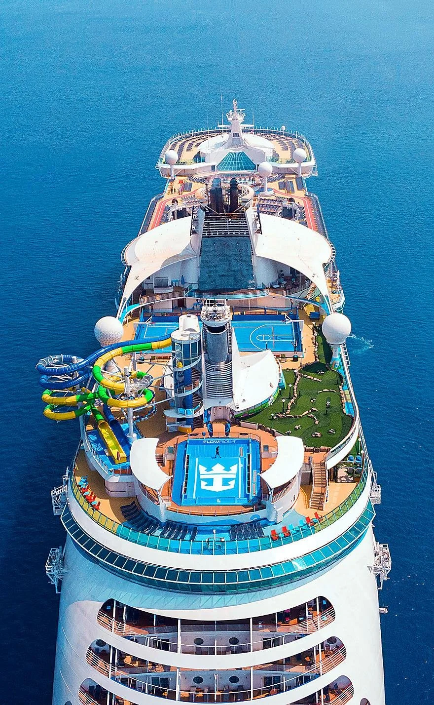 Spring Break 2027 might feel far away&hellip; but this is actually the BEST time to book it.

Royal Caribbean just released early booking bonuses on select 2027 sailings, and this is when you&rsquo;ll see:
&bull; The best pricing
&bull; The best cabi