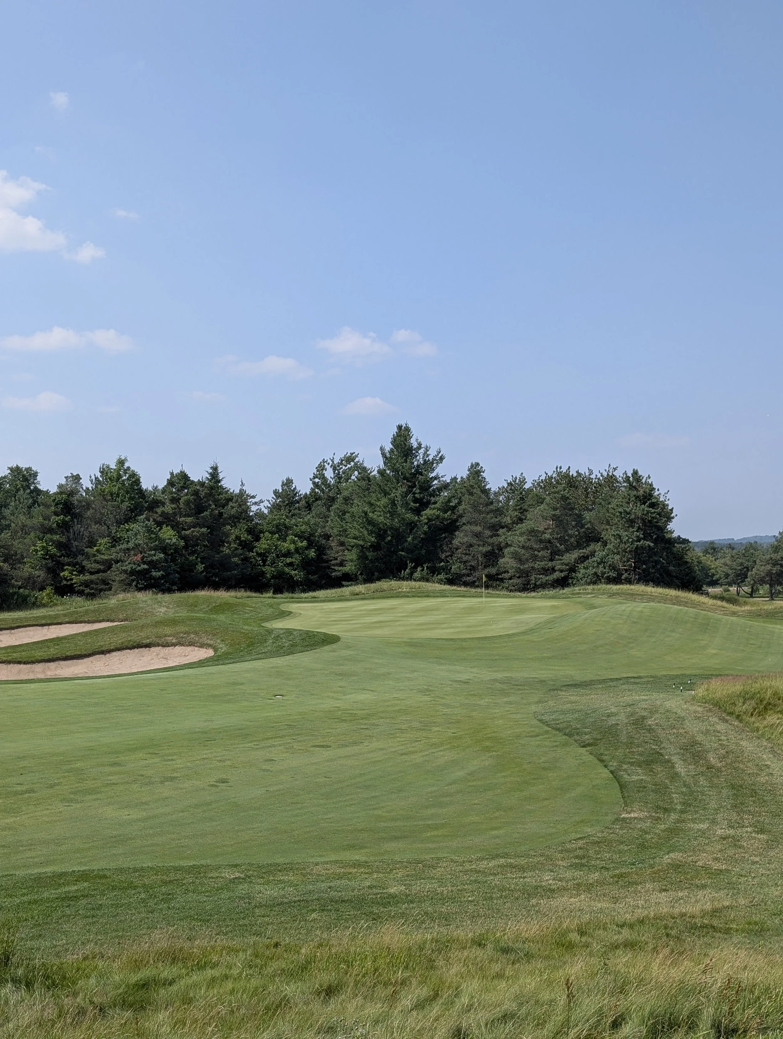 par 4 11th - note the short grass mound on the front right