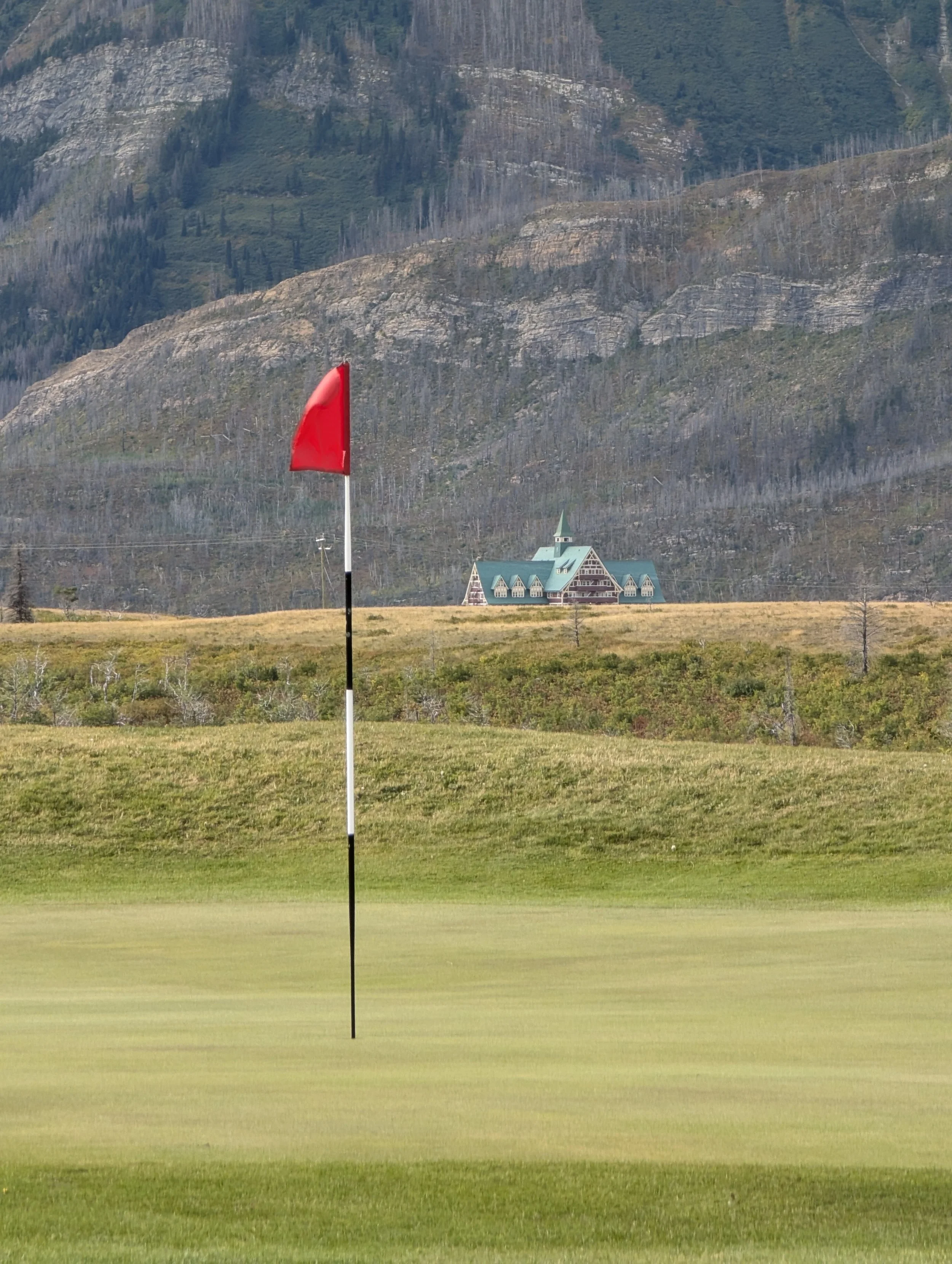 Prince of Wales Hotel in background