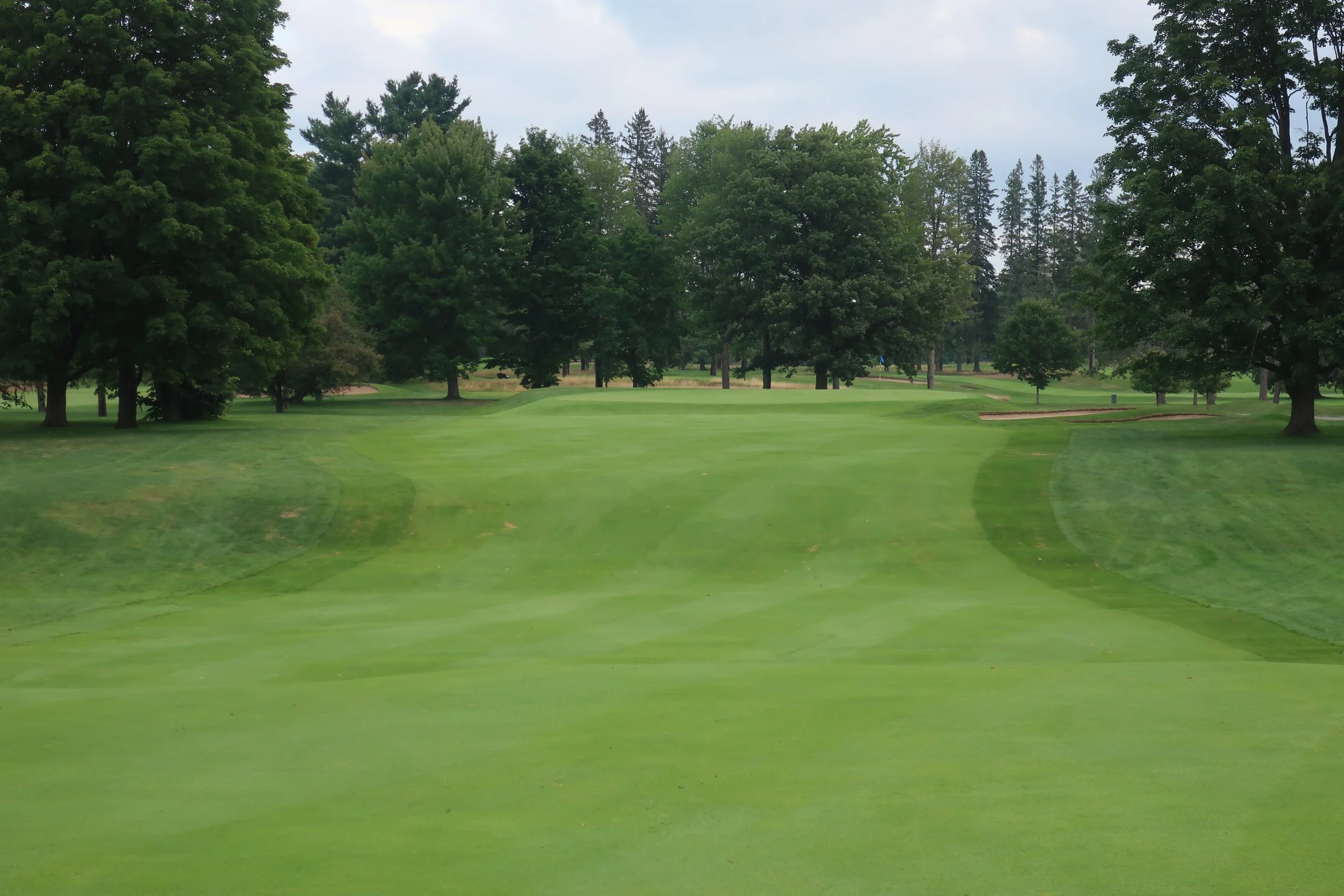 Second hole approach 