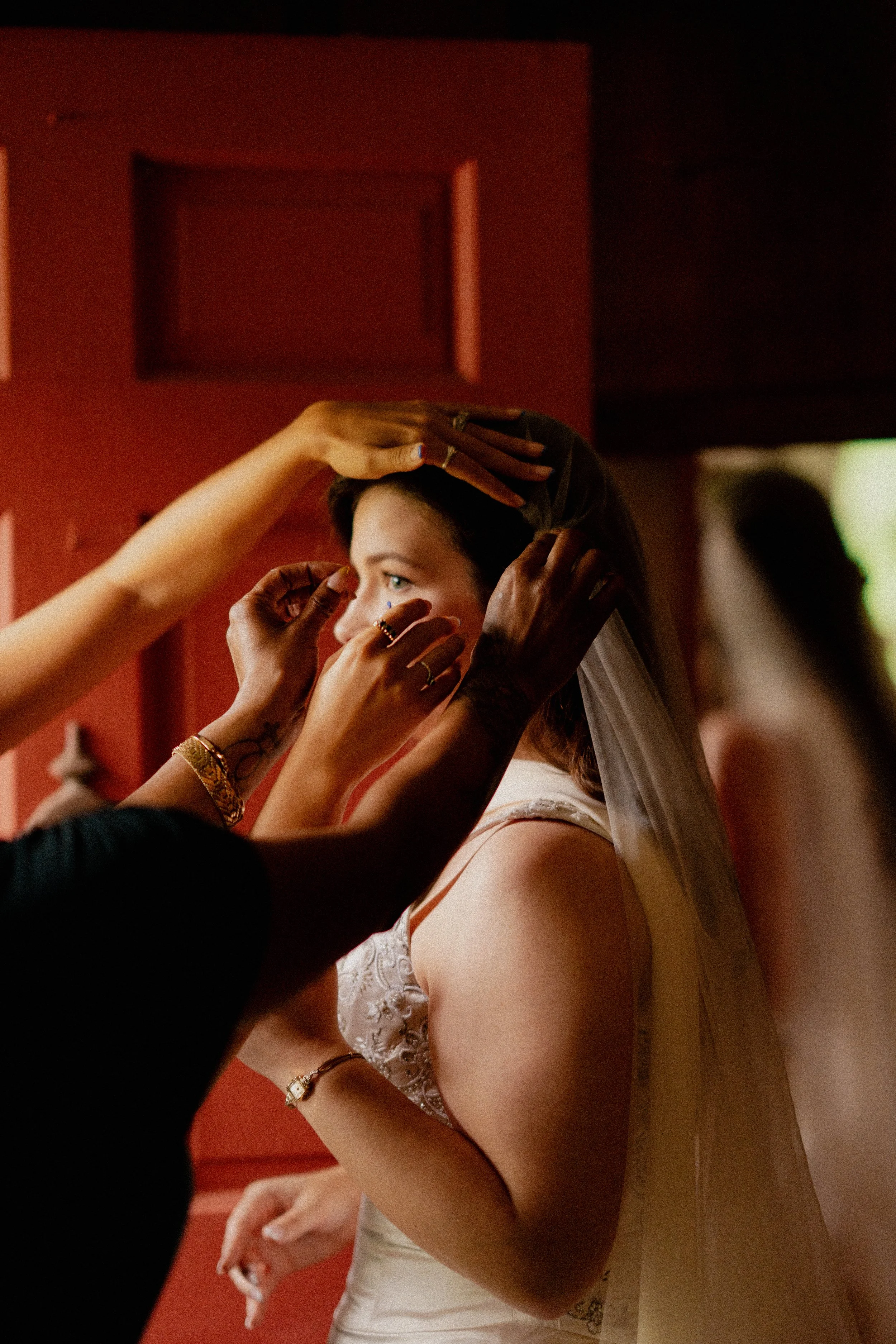 NJ Wedding photography of a bride getting ready for her wedding in NJ