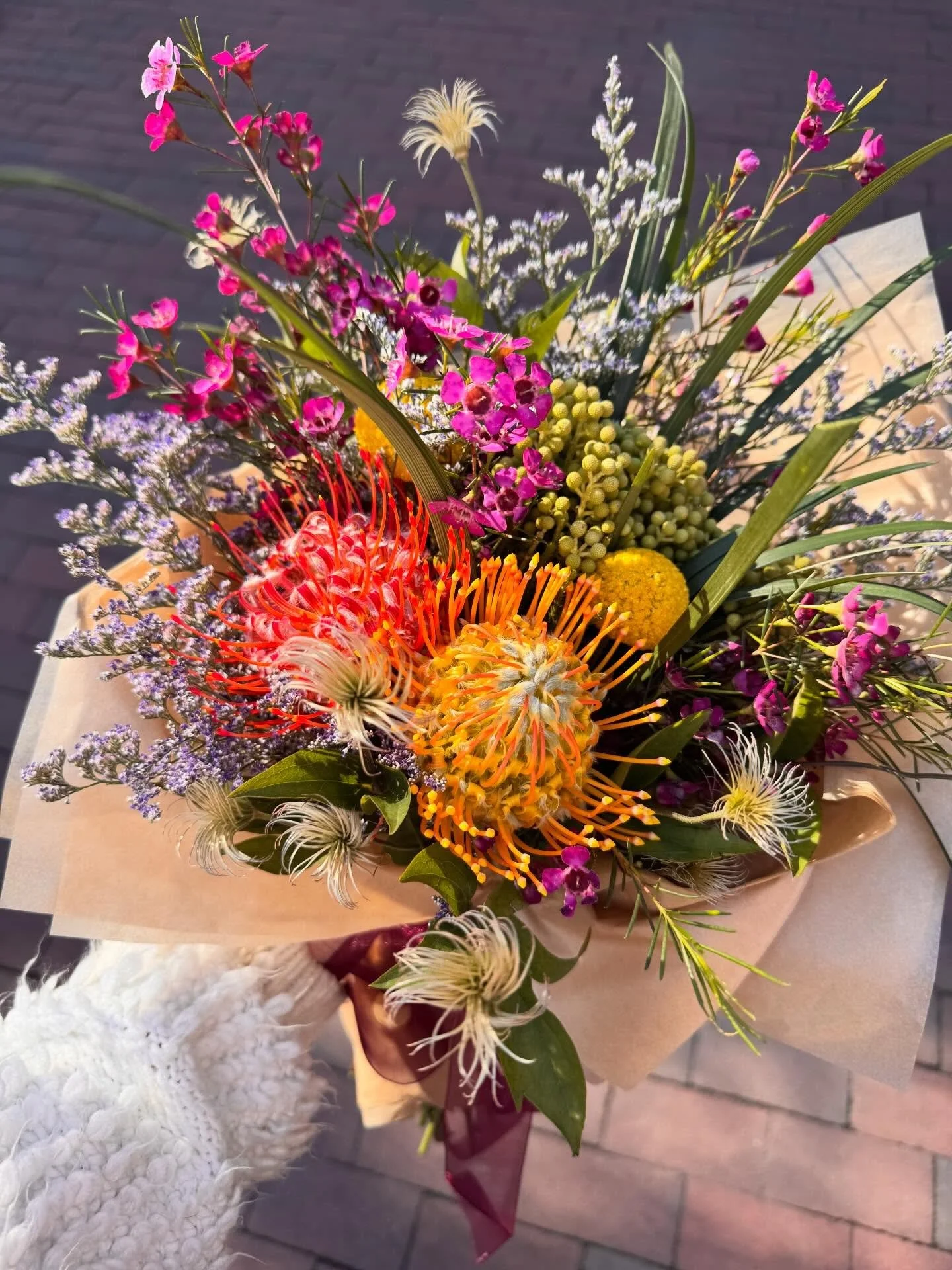 scenes from Haeven 🌸🔮🪽🧿🐕🪄

spring hours:
MON-THURS - appointment only for Reiki
FRI - 12-6
SAT - 11-5
SUN 10-2

Flower orders can be placed throughout the week

#bostonflowers #reikiboston #northend 
#smallbusinessboston