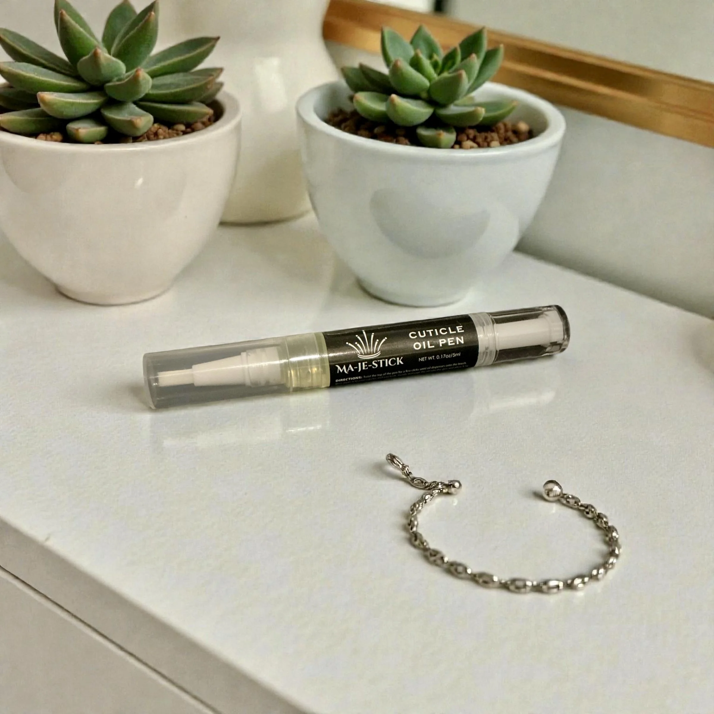 Cuticle Oil Pen 1.jpg