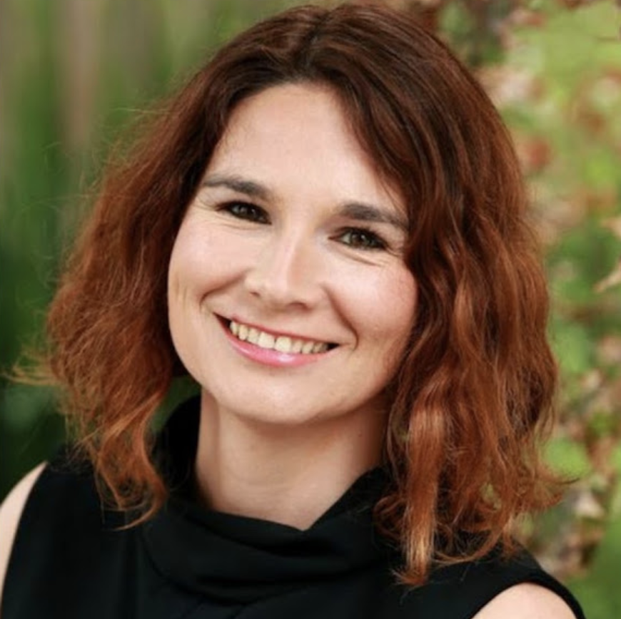 Raquel Vizcaíno, Trustee