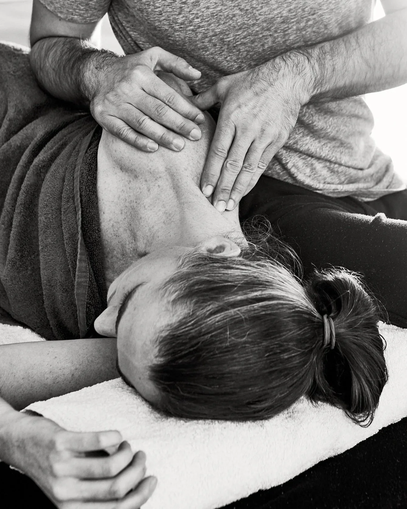 Shoulder massage technique