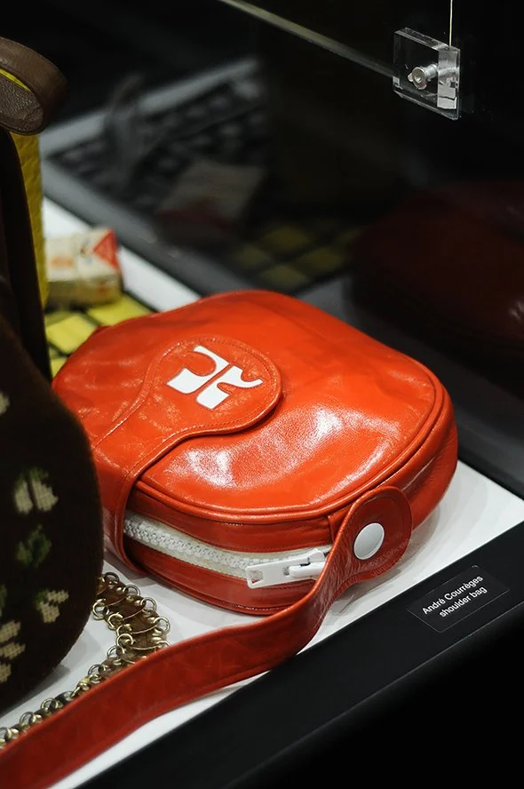Esse Purse Museum | She's Got the Whole World in Her Purse