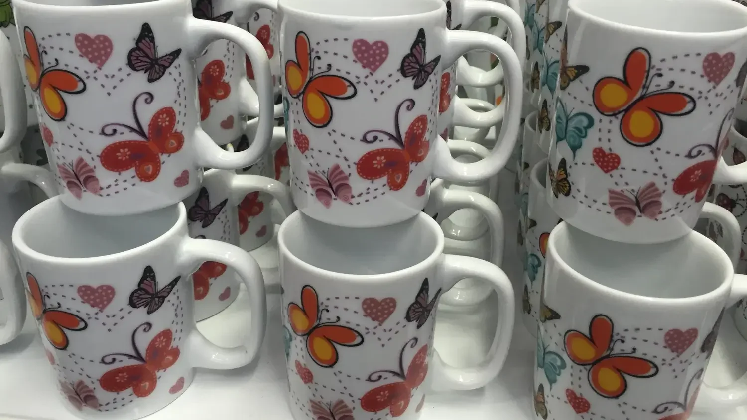 Canecas decoradas borboletas porcelana