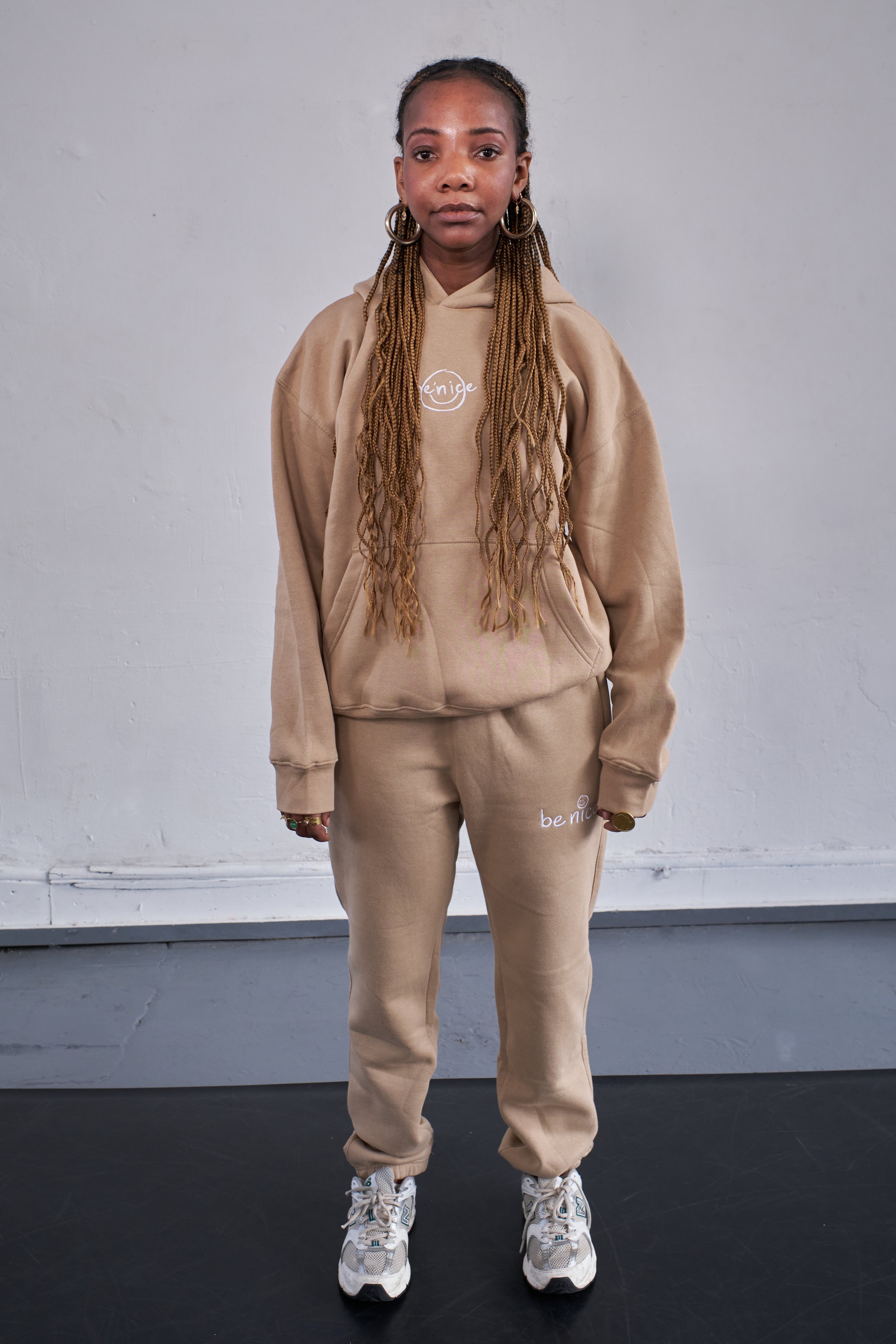 beige evergreen tracksuit - size medium