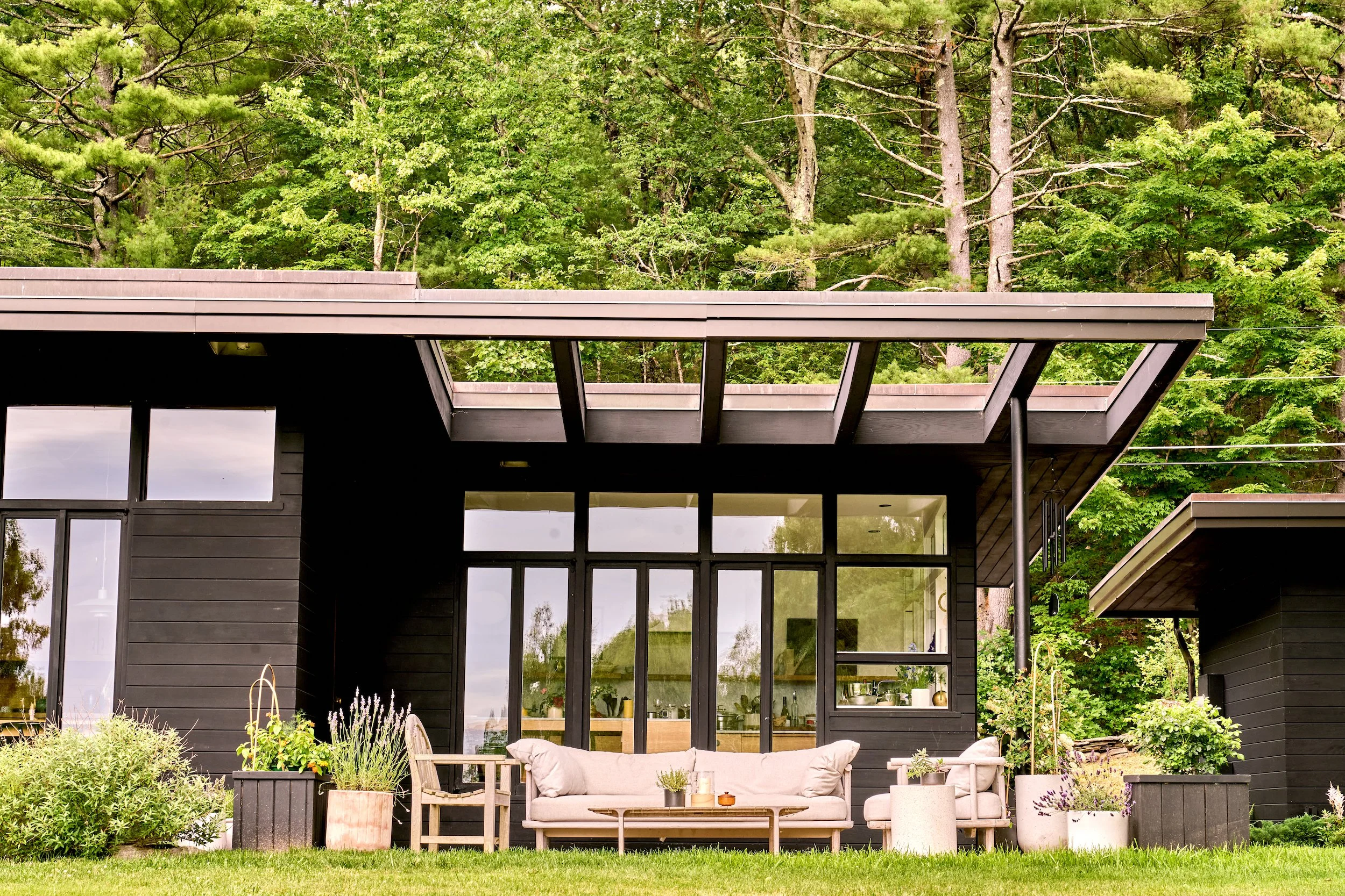 69ARNOLD_EXT_PATIO_EAST.jpg