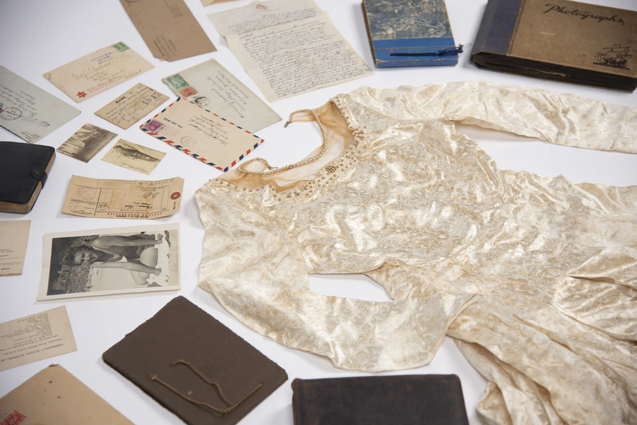 Interpreting archives: stories on the page, stories between the lines