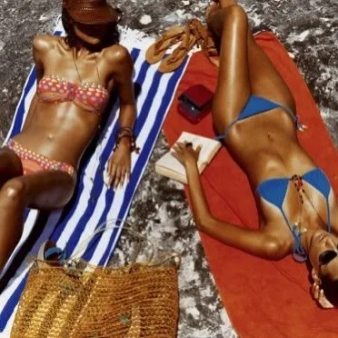Currently tanning&hellip; but soon we&rsquo;ll be pulling pints. Bikini season meets bangers &amp; mash 🇬🇧☀️🍺&rdquo;