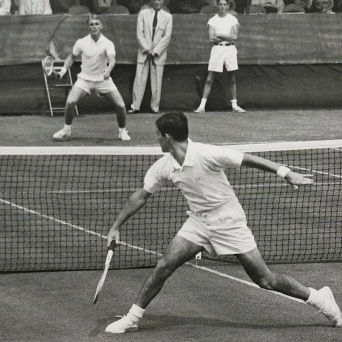 Wimbledon is on.
We&rsquo;re rallying for ros&eacute; and something deep-fried.
#MatchPointAndMaltVinegar
