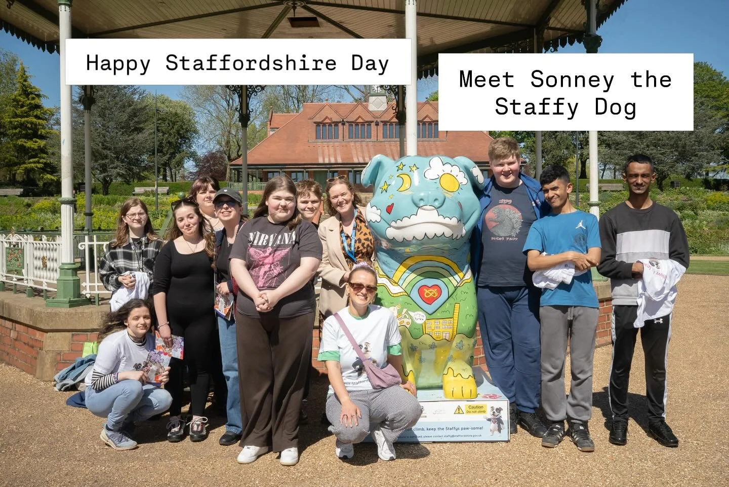 H A P P Y Staffordshire Day ☀️

Meet Sonney the Staffy dog a play on the word Sunny, situated at the band stand in Hanley Park! ☀️

I worked with students from @ahschoolcollege &amp; @pinccollege over a days session each to come up with the ideas to 
