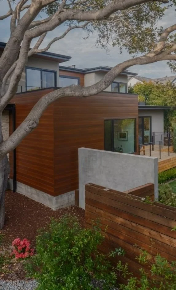 modern house outside.jpg