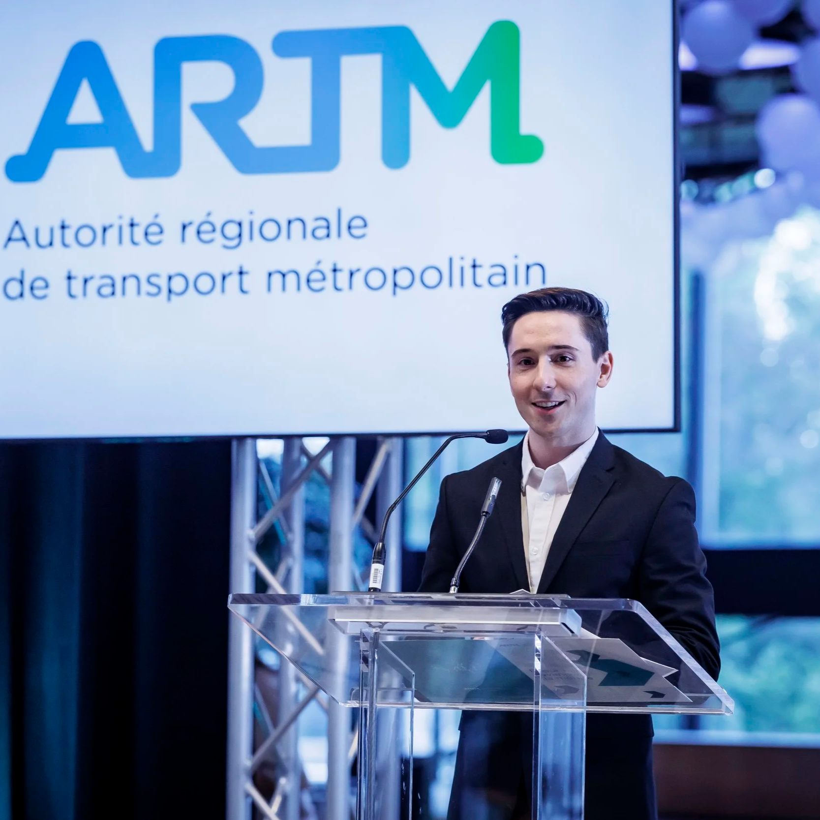 Maxime Duchesne, conseiller sénior en relations publiques et gouvernementales et porte-parole de l’Autorité régionale de transport métropolitain