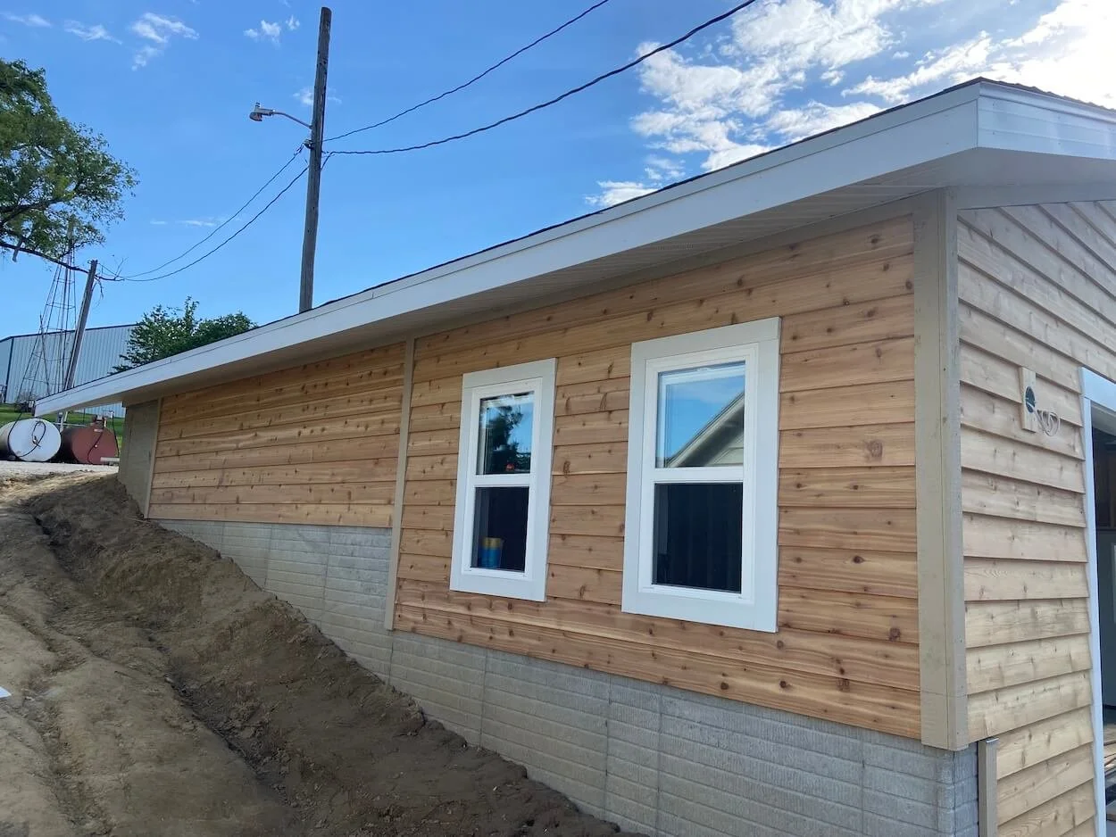 Detached garage