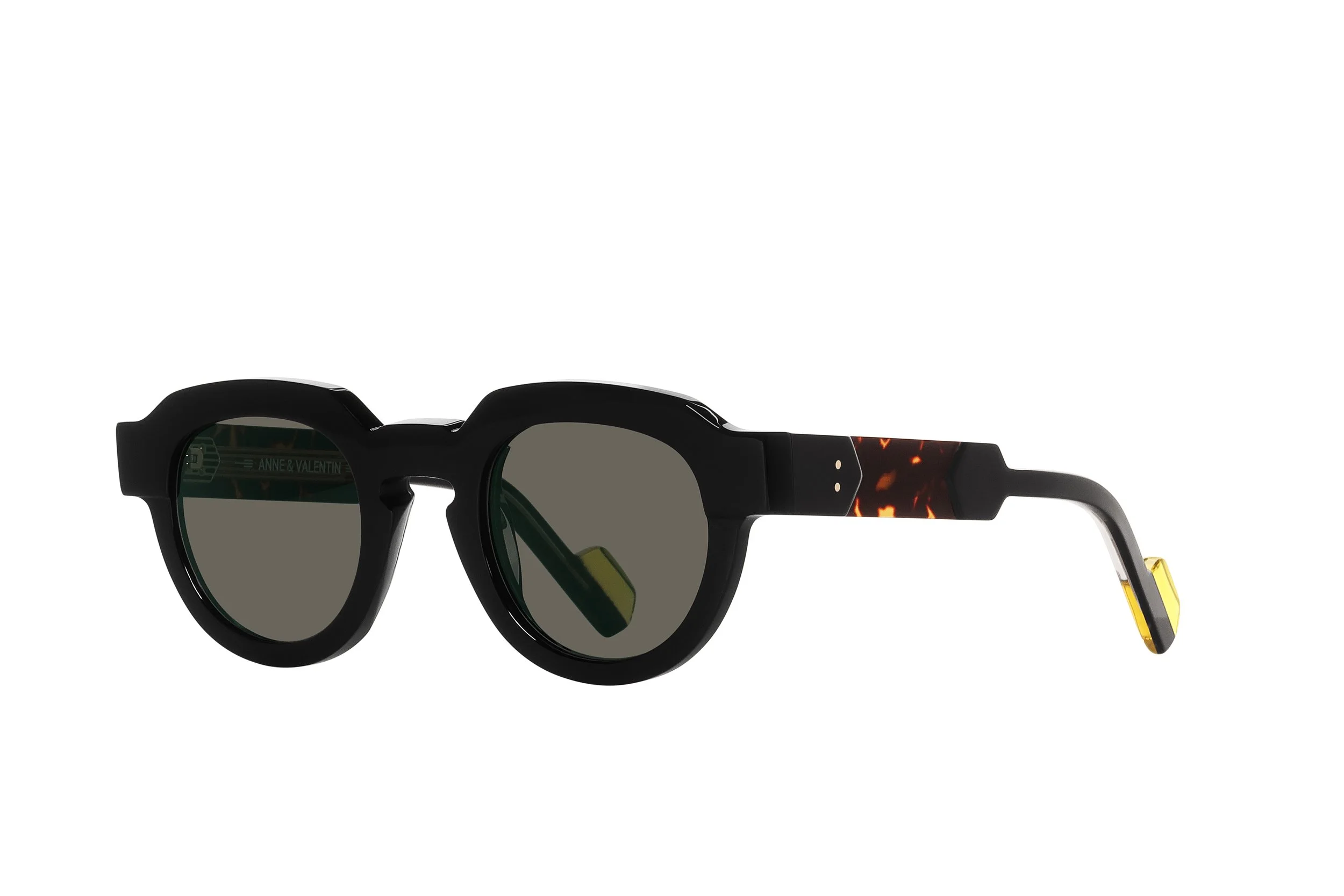 WAYNE_22D01-side copie.jpg