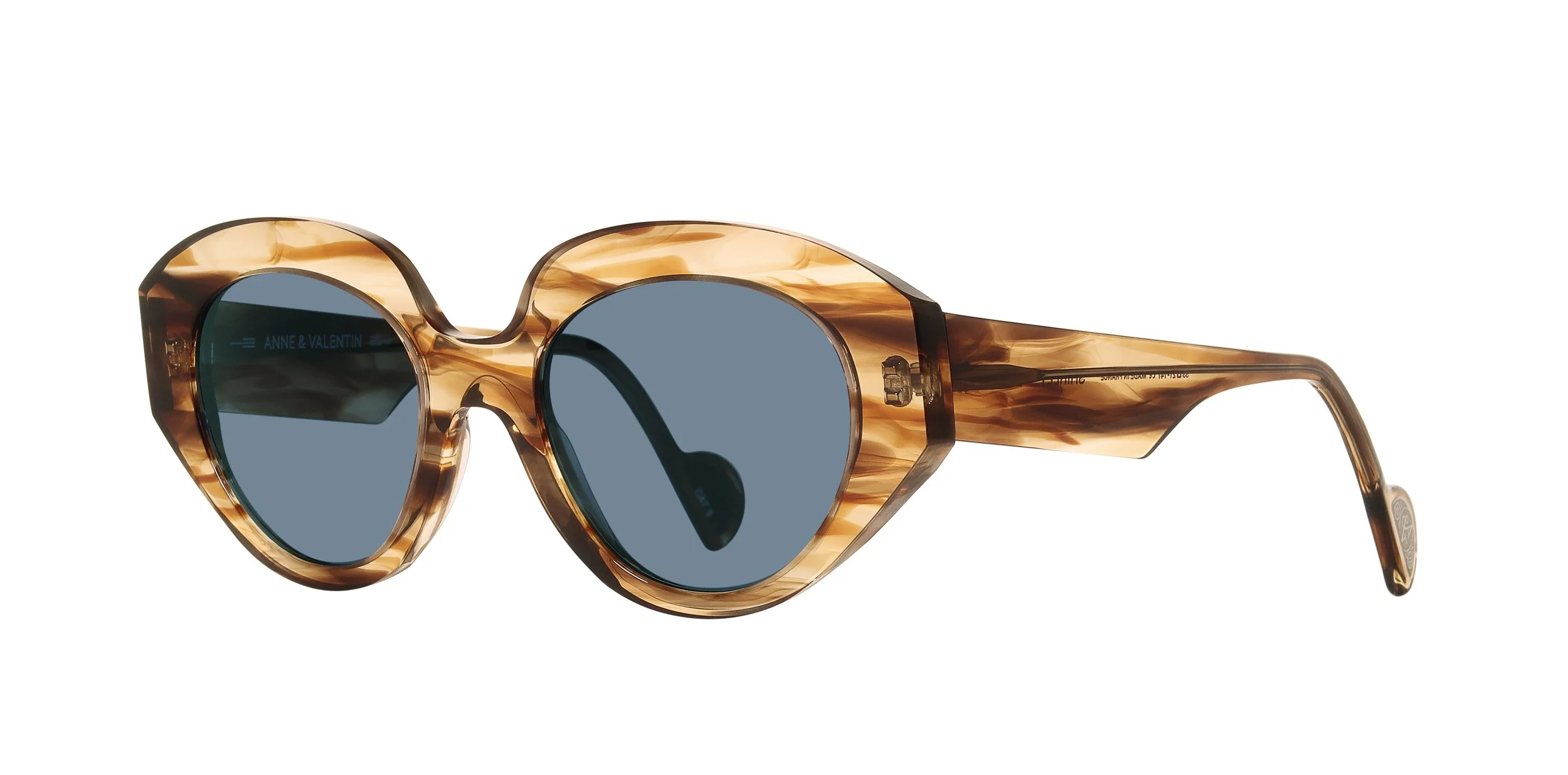 SHIRLEY_21D15-side copie.jpg