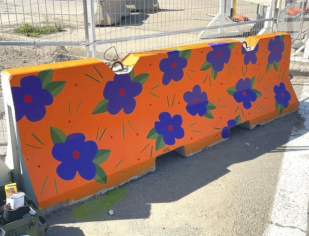 124 st barrier, purple